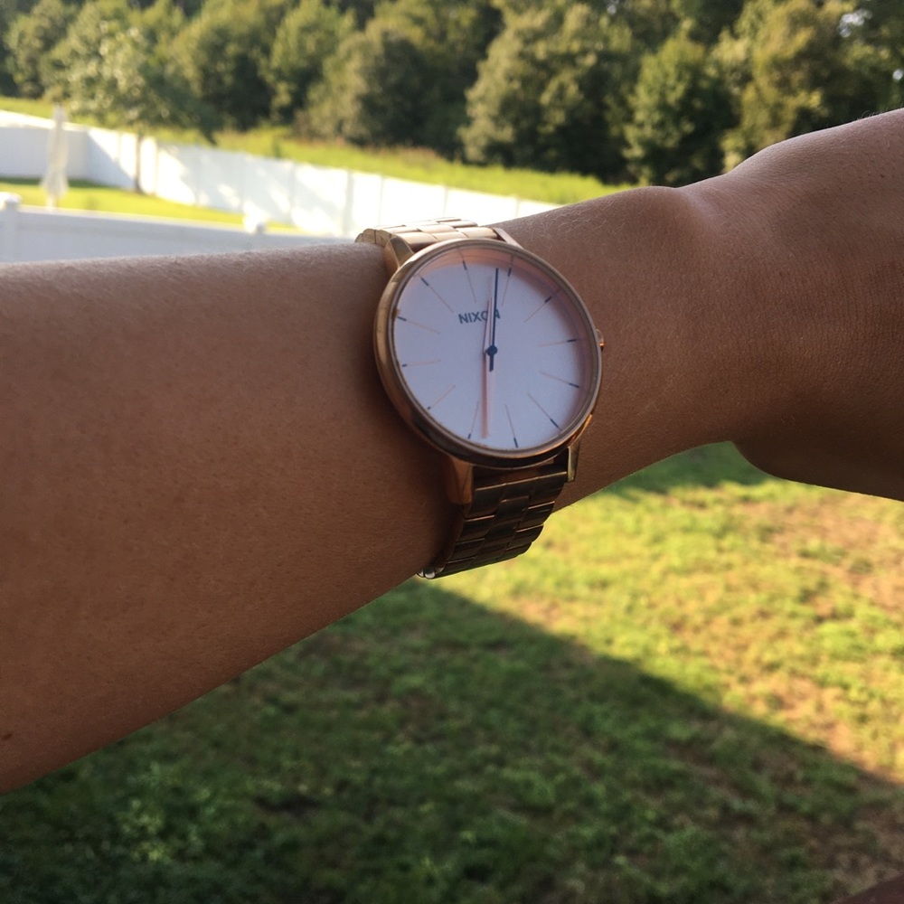 NIXON KENSINGTON ROSE GOLD WATCH - Picture 5 of 7